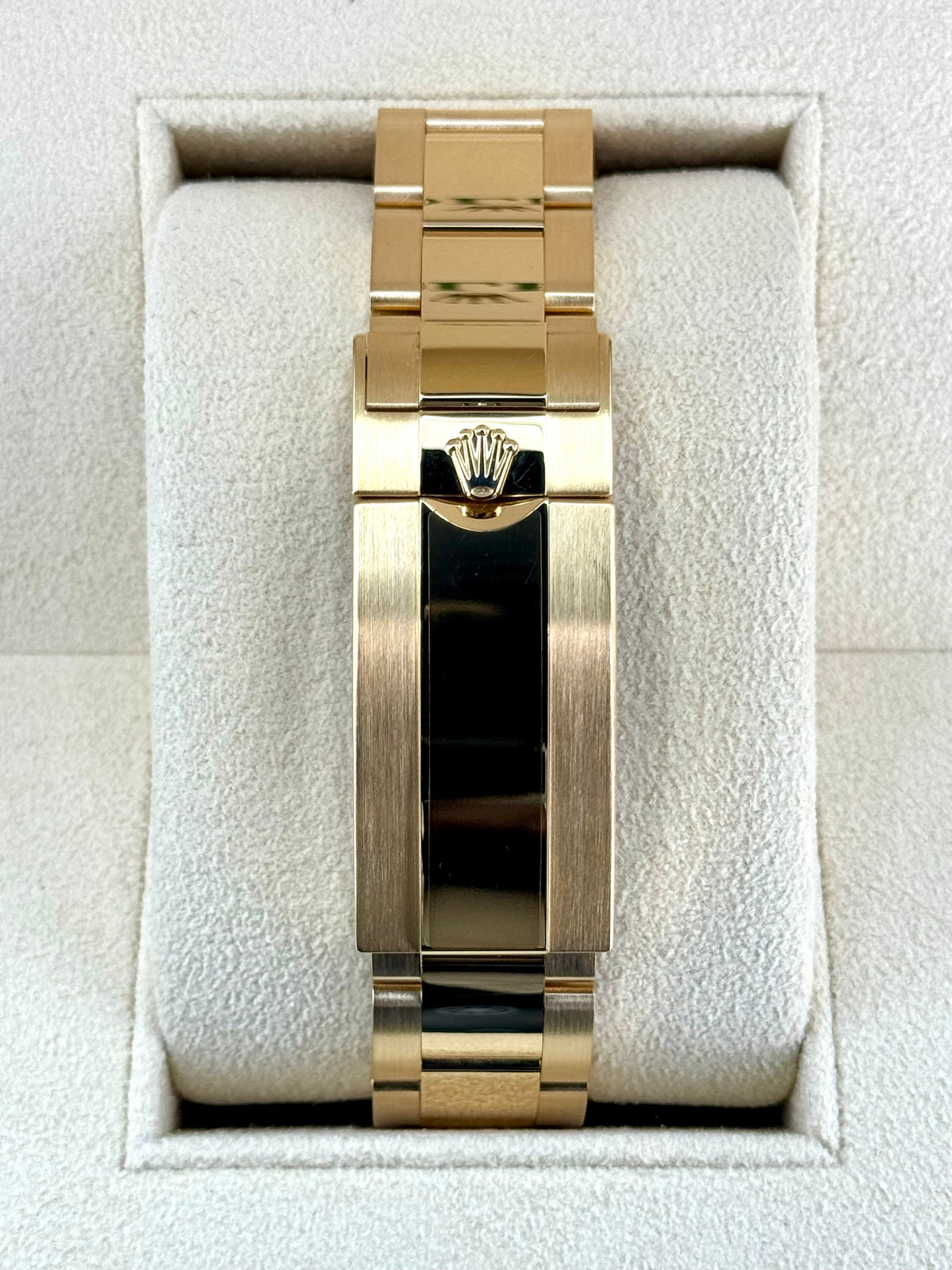 2024 Rolex Submariner "Bluesy" 41mm 126618LB Yellow Gold Blue Dial