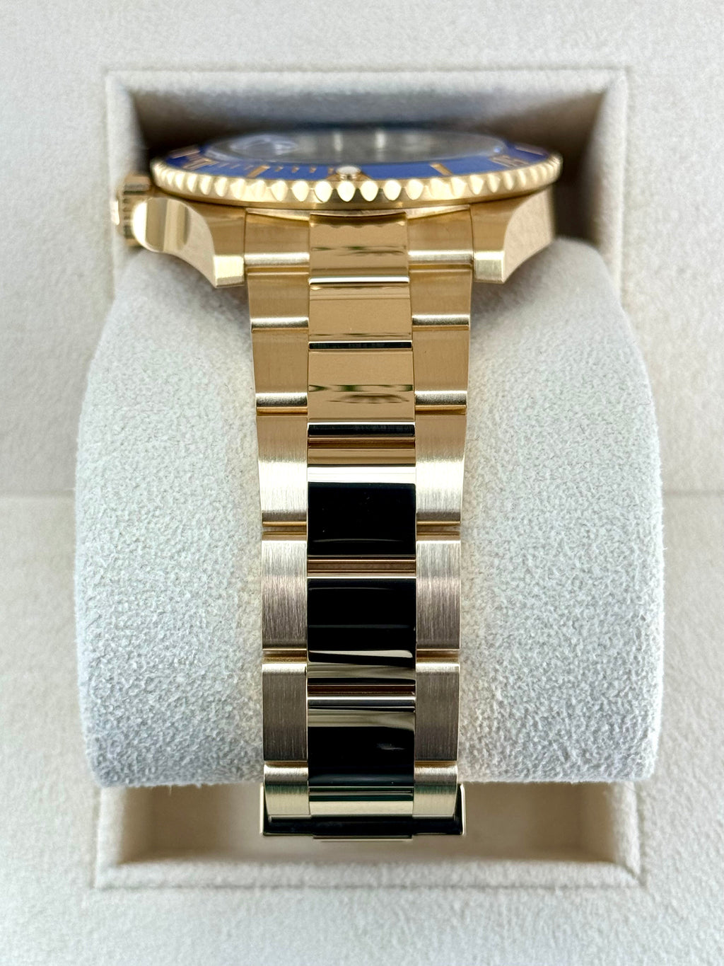 2024 Rolex Submariner "Bluesy" 41mm 126618LB Yellow Gold Blue Dial