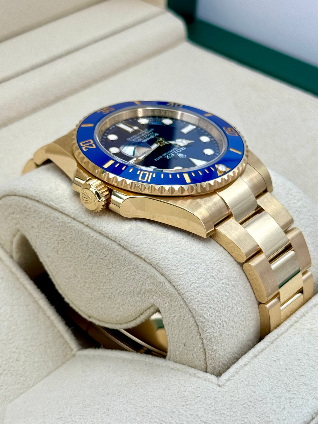 2024 Rolex Submariner "Bluesy" 41mm 126618LB Yellow Gold Blue Dial