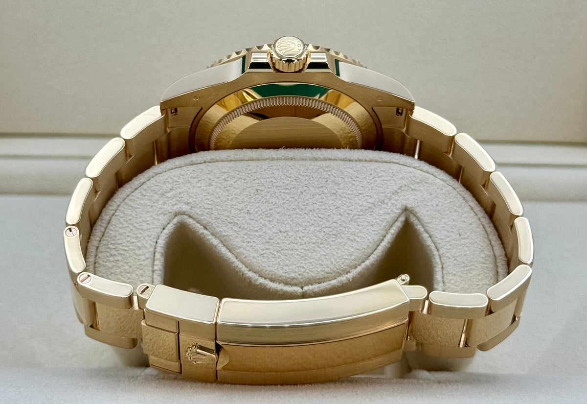 2024 Rolex Submariner "Bluesy" 41mm 126618LB Yellow Gold Blue Dial