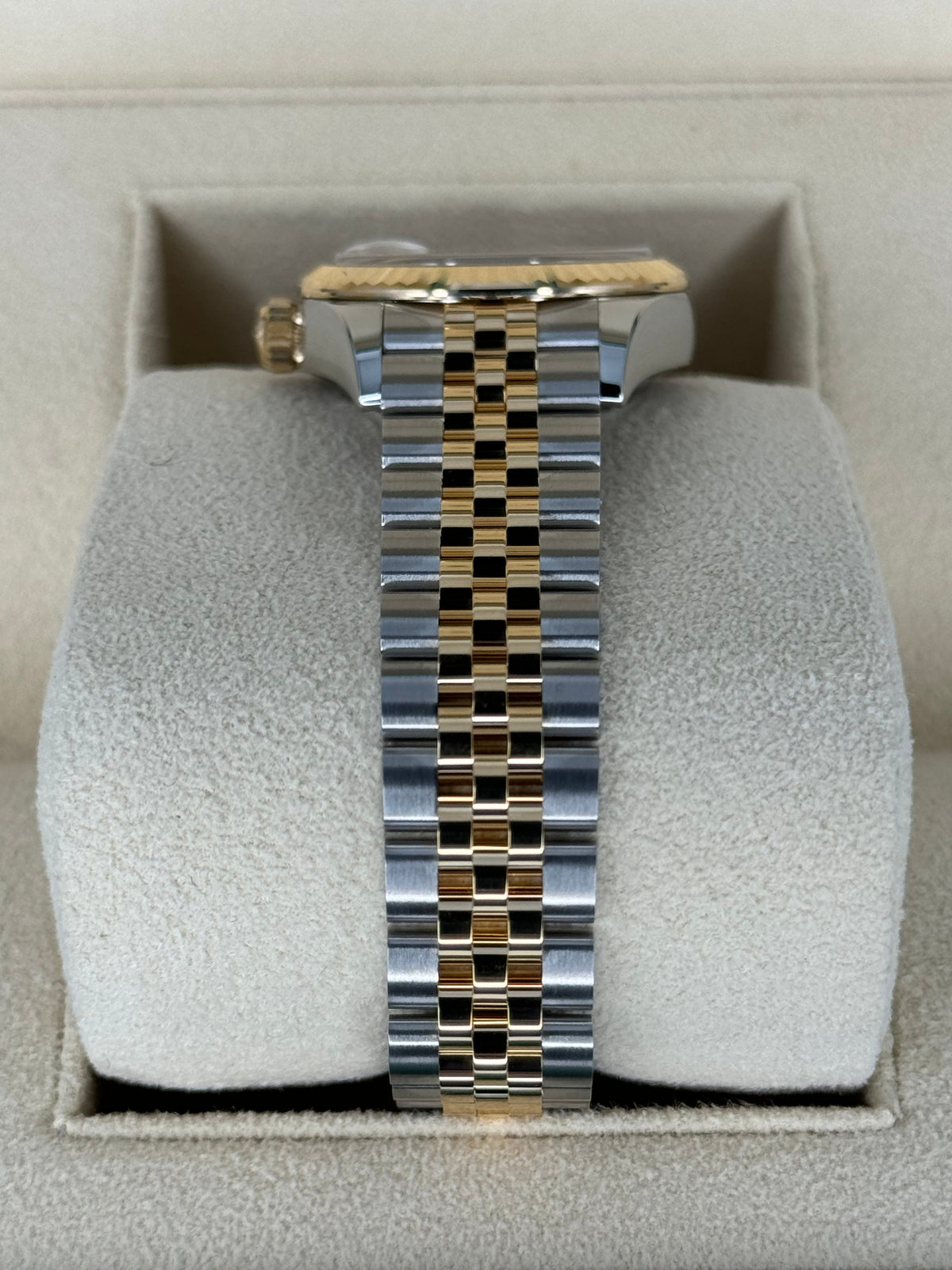 NEW 2025 Rolex Lady Datejust 28mm 279173 Jubilee Champagne Dial