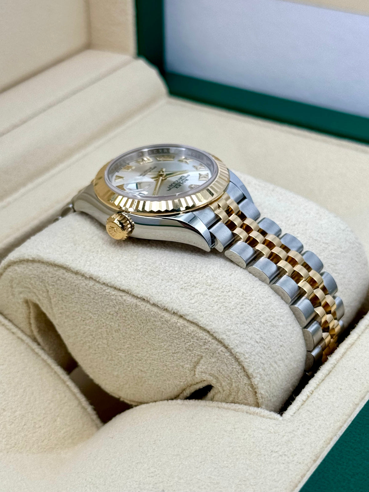 NEW 2025 Rolex Lady Datejust 28mm 279173 Two-Tone Jubilee Silver Dial