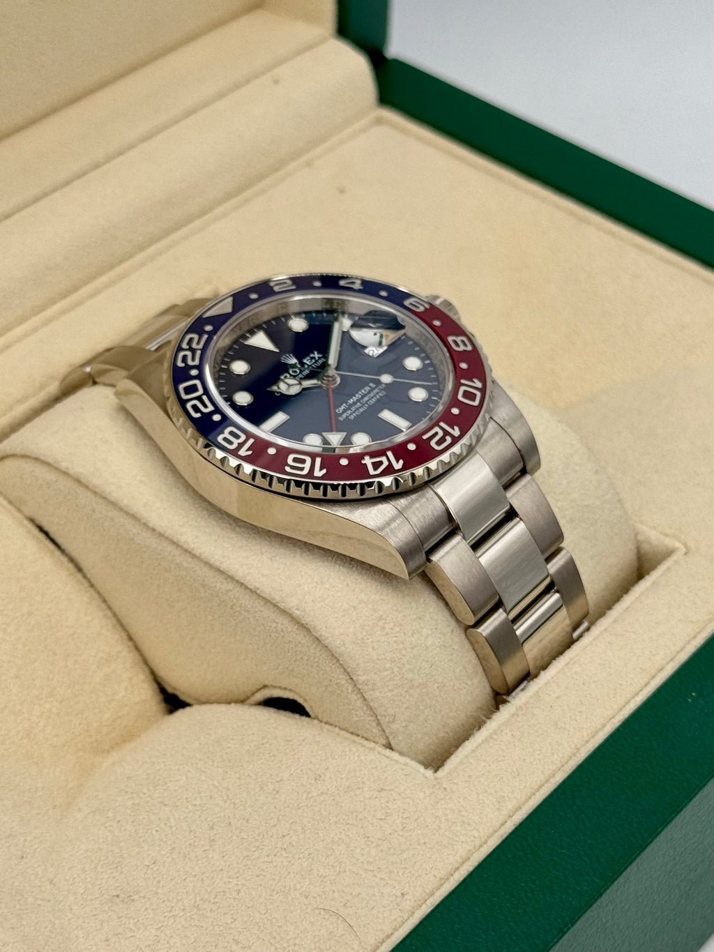 Rolex GMT-Master II "Pepsi" 40mm 126719BLRO White Gold Oyster