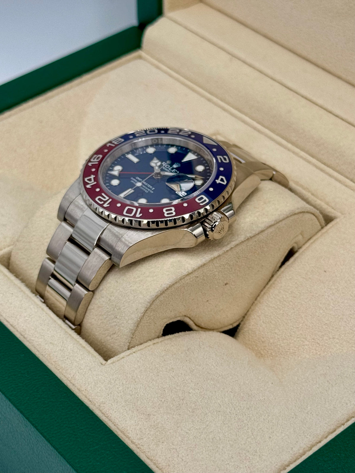 Rolex GMT-Master II "Pepsi" 40mm 126719BLRO White Gold Oyster