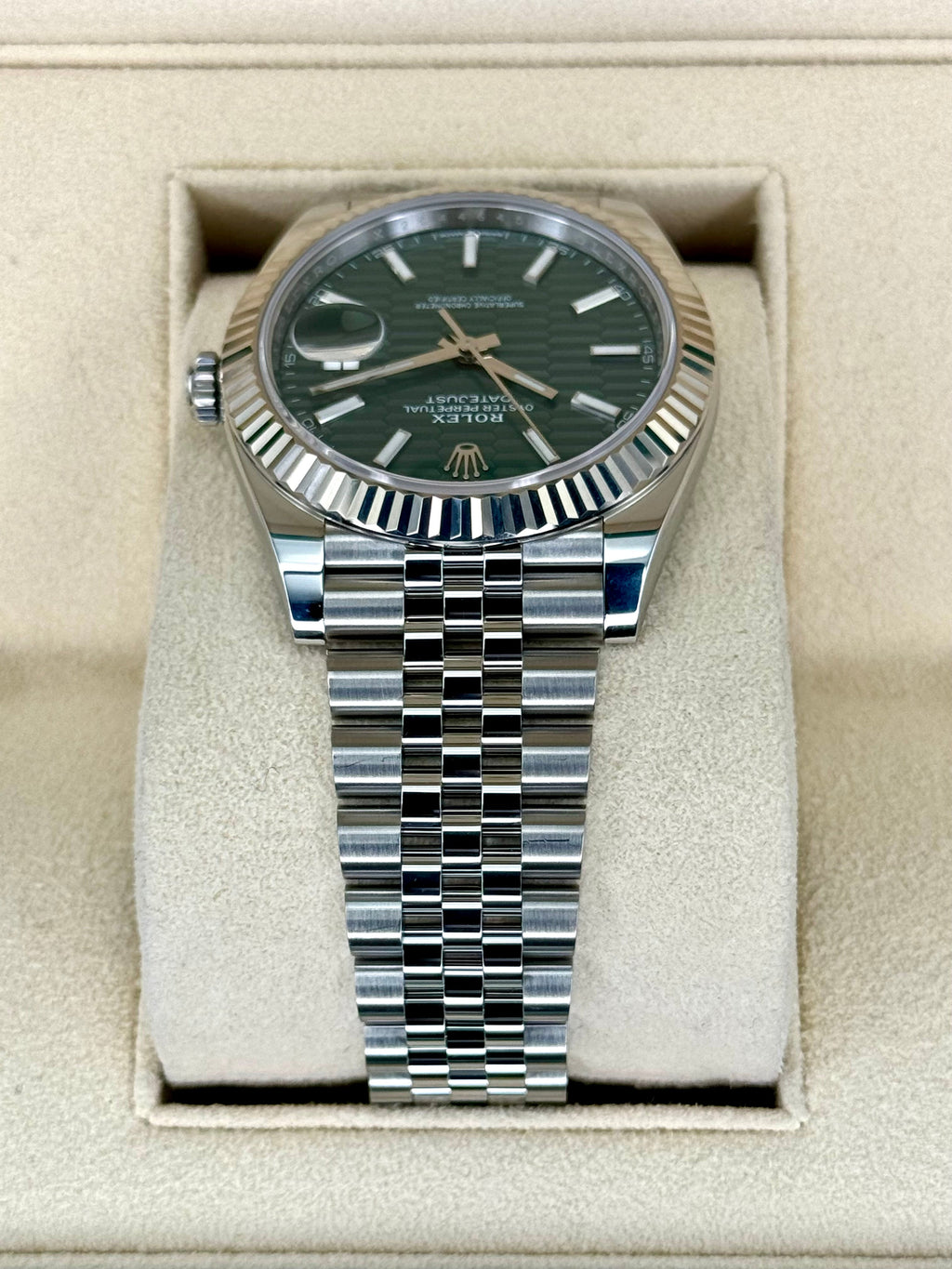 NEW Rolex Datejust 41mm 126334 Jubilee Green Motif Dial