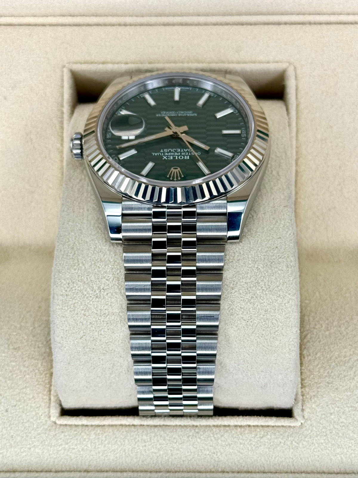 NEW Rolex Datejust 41mm 126334 Jubilee Green Motif Dial