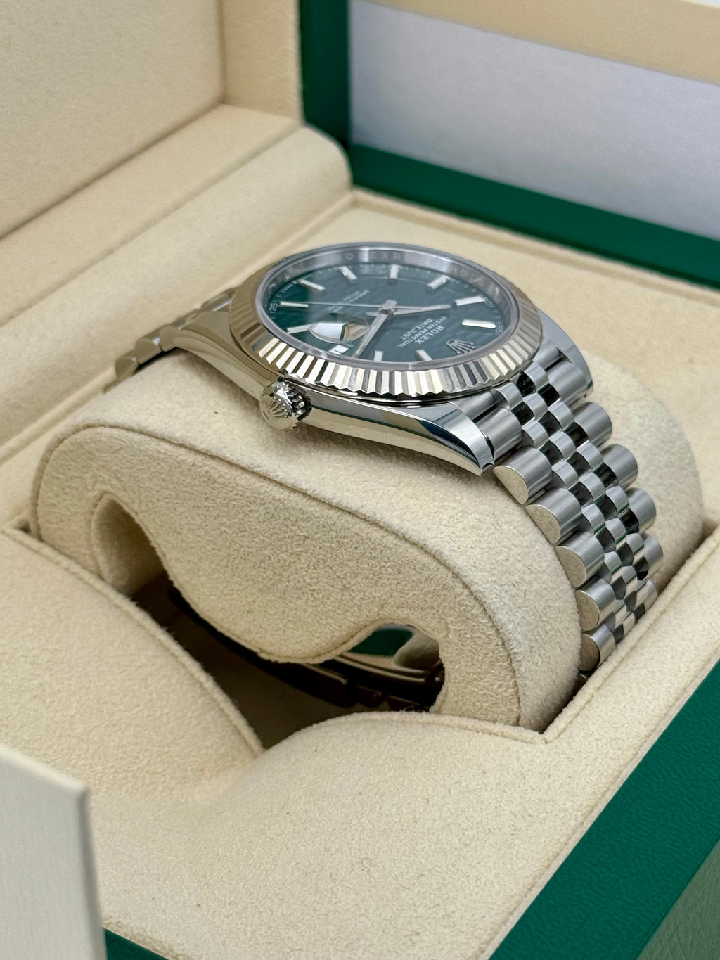 NEW Rolex Datejust 41mm 126334 Jubilee Green Motif Dial