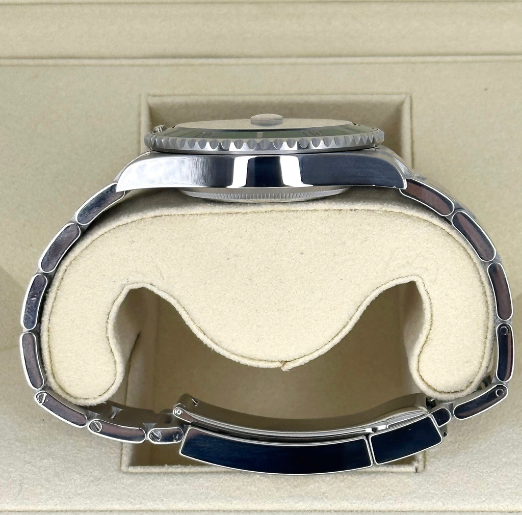 2020 Rolex Submariner "Hulk" 40mm 116610LV Green Dial