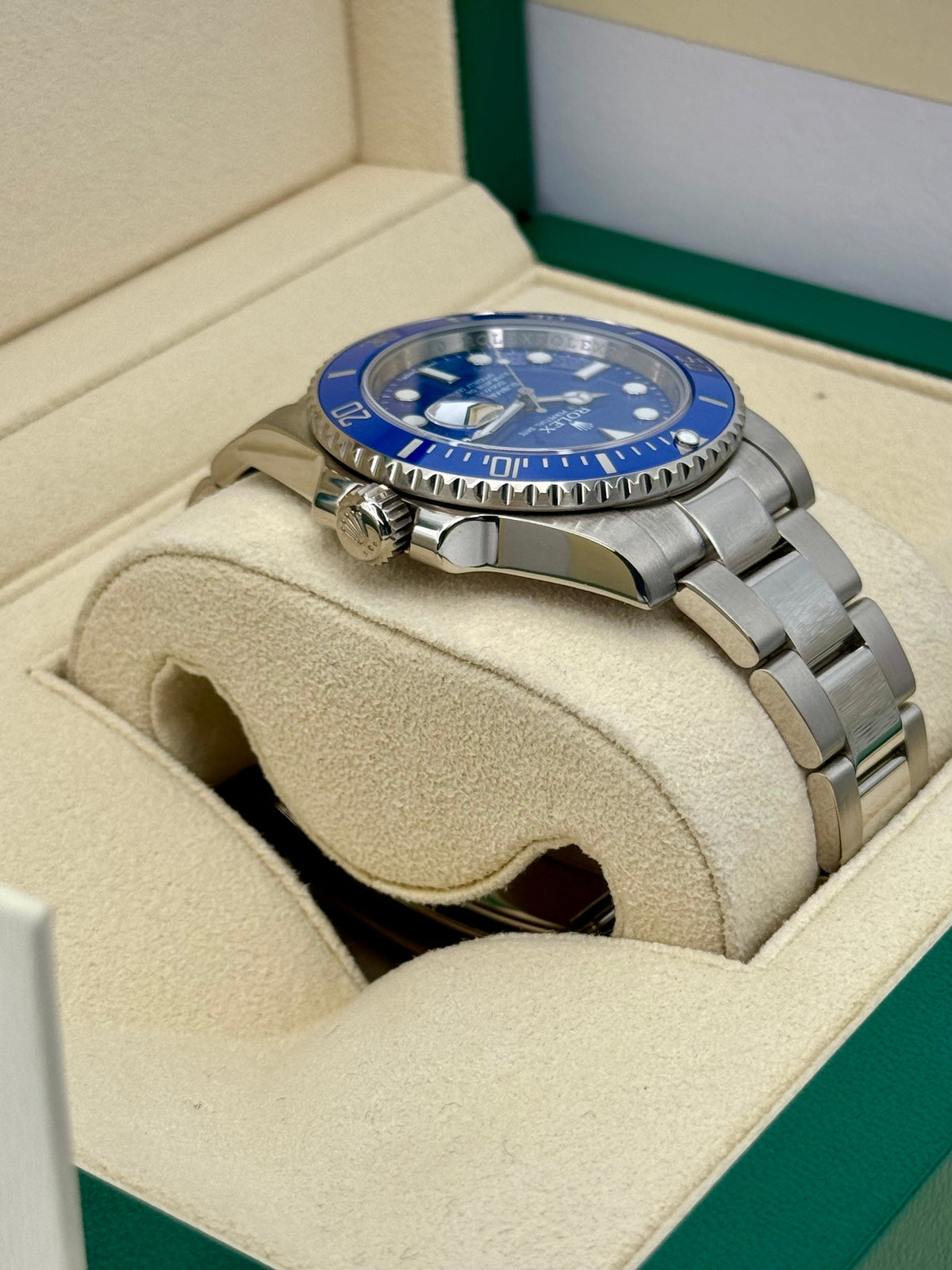 2012 Rolex Submariner "Smurf" 40mm 116619 White Gold Blue Dial