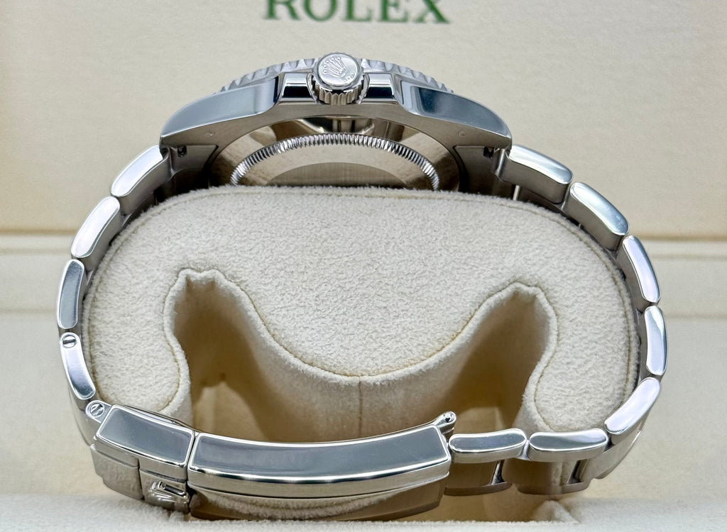 2012 Rolex Submariner "Smurf" 40mm 116619 White Gold Blue Dial