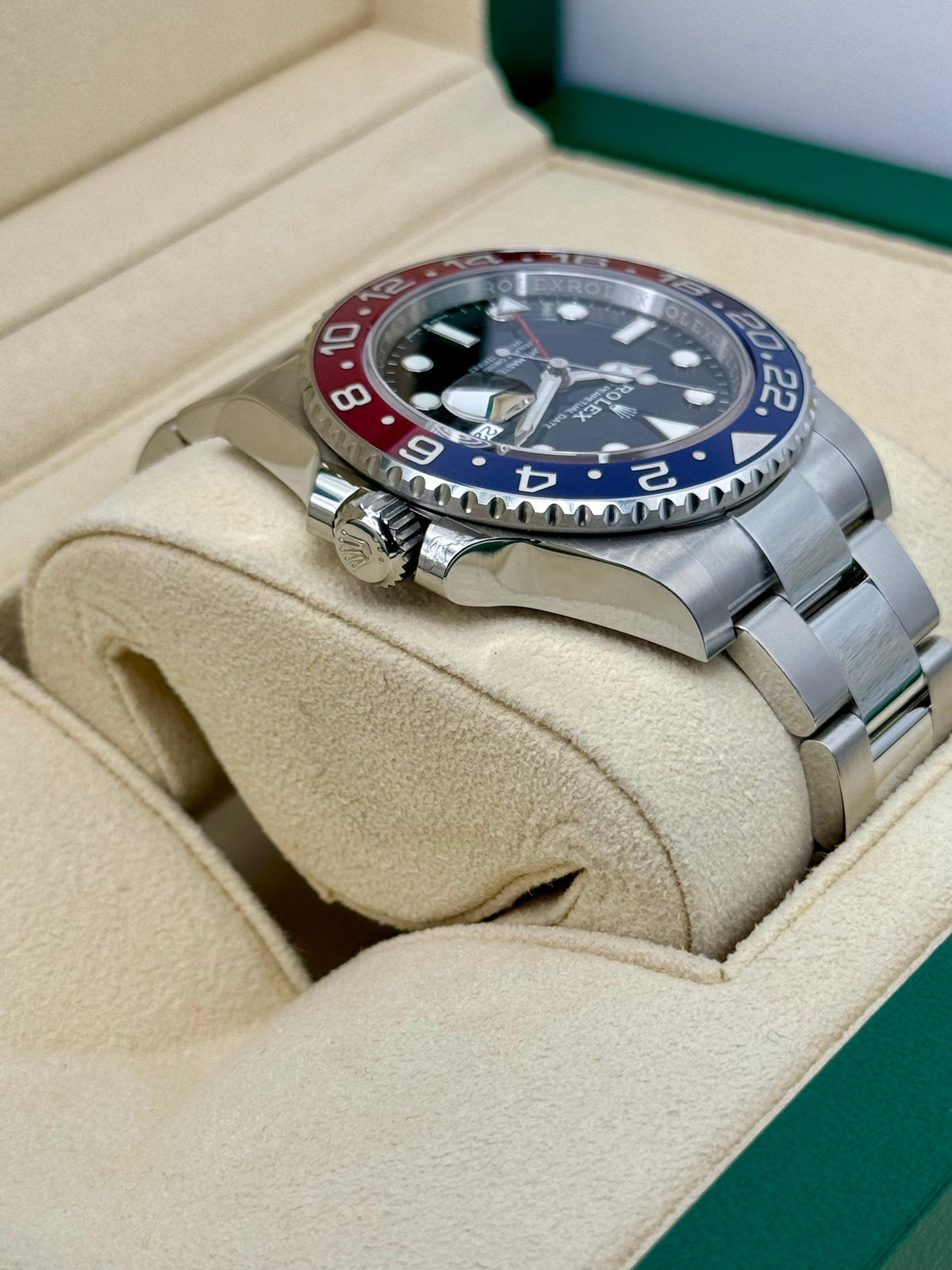 NEW 2022 GMT-Master II “Pepsi” 40mm 126710BLRO Oyster