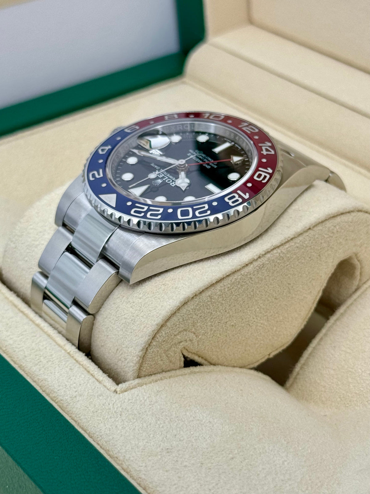 NEW 2022 GMT-Master II “Pepsi” 40mm 126710BLRO Oyster