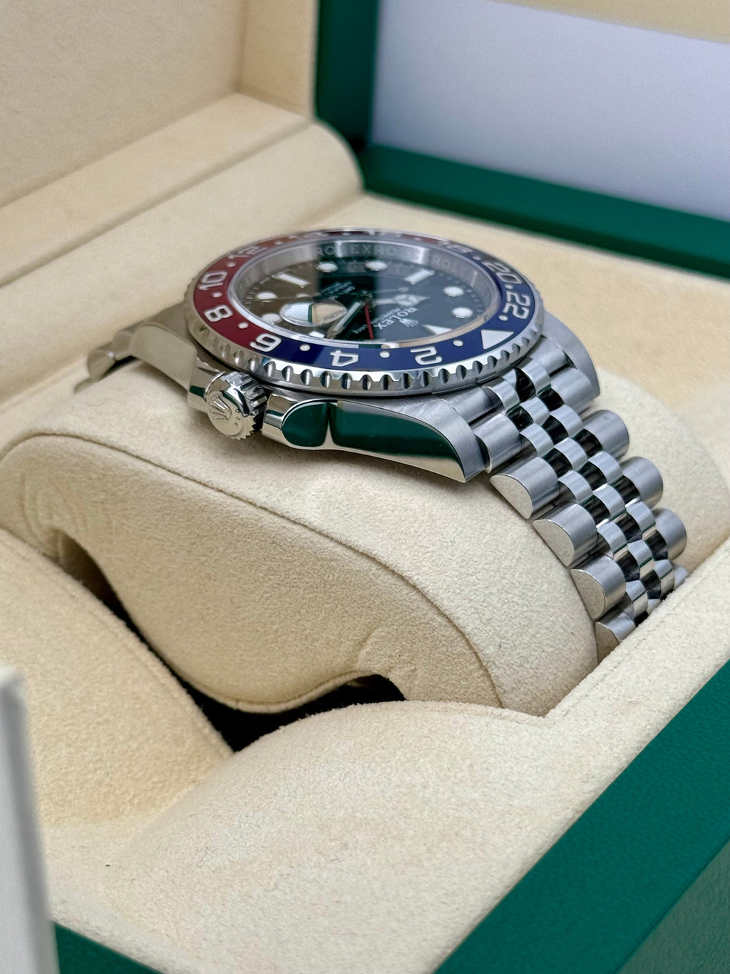 NEW 2019 GMT-Master II “Pepsi” 40mm 126710BLRO Jubilee