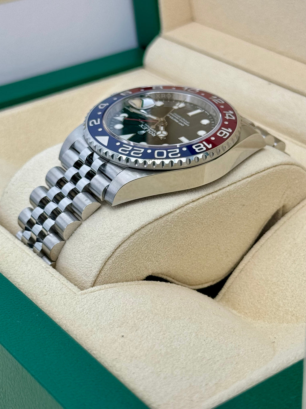 NEW 2019 GMT-Master II “Pepsi” 40mm 126710BLRO Jubilee
