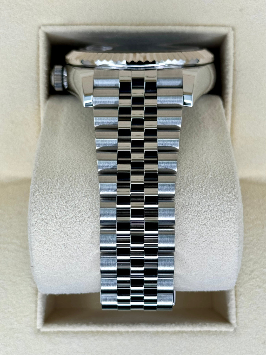2021 Rolex Sky-Dweller 42mm 326934 Jubilee Black Dial