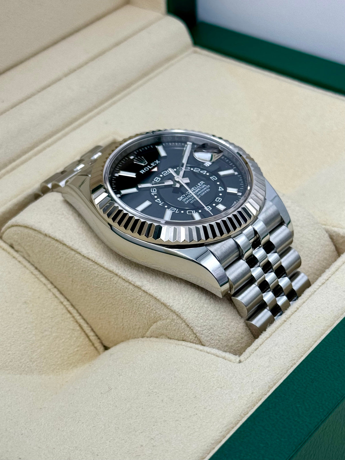 2021 Rolex Sky-Dweller 42mm 326934 Jubilee Black Dial