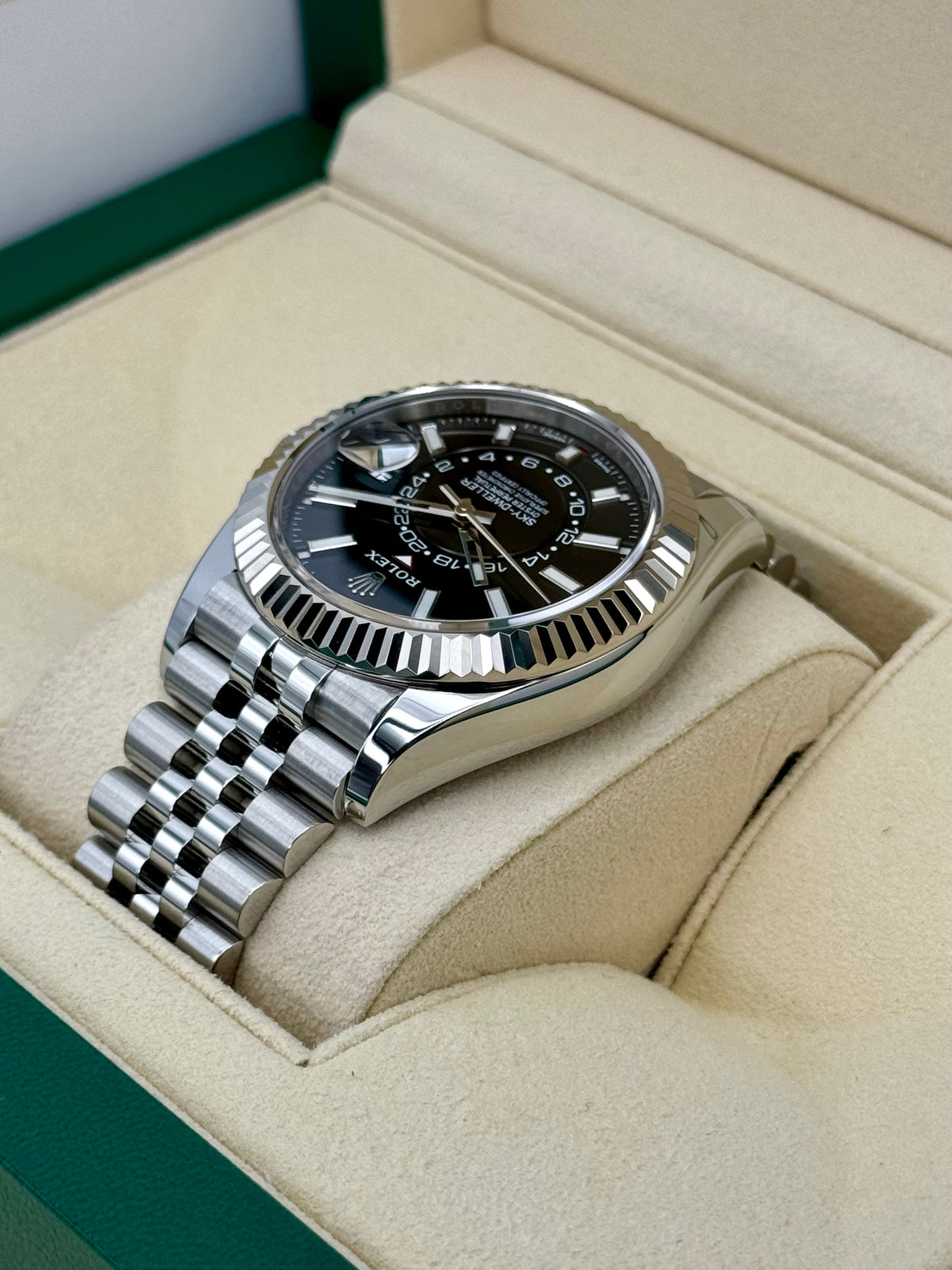 2021 Rolex Sky-Dweller 42mm 326934 Jubilee Black Dial