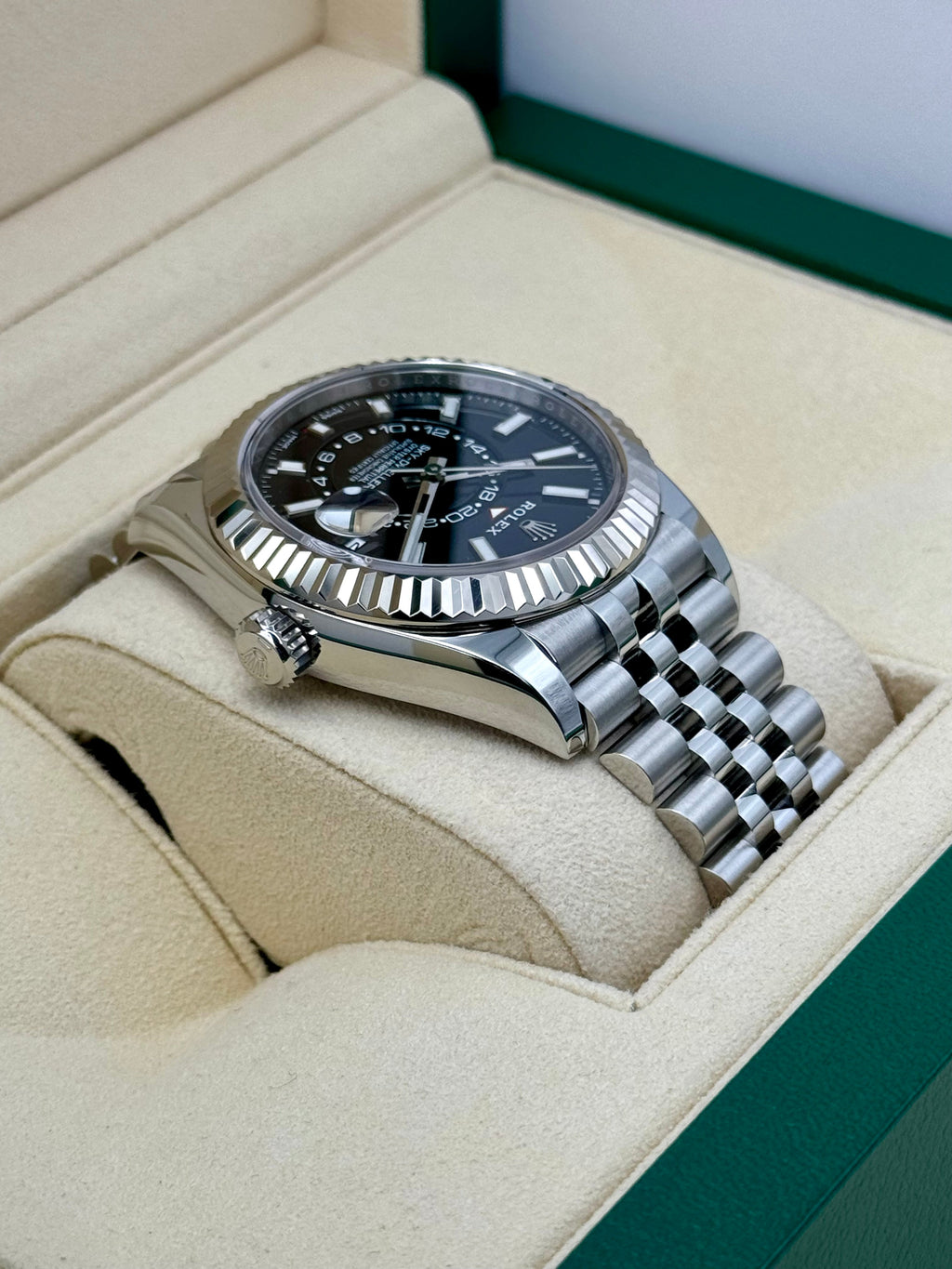 2021 Rolex Sky-Dweller 42mm 326934 Jubilee Black Dial