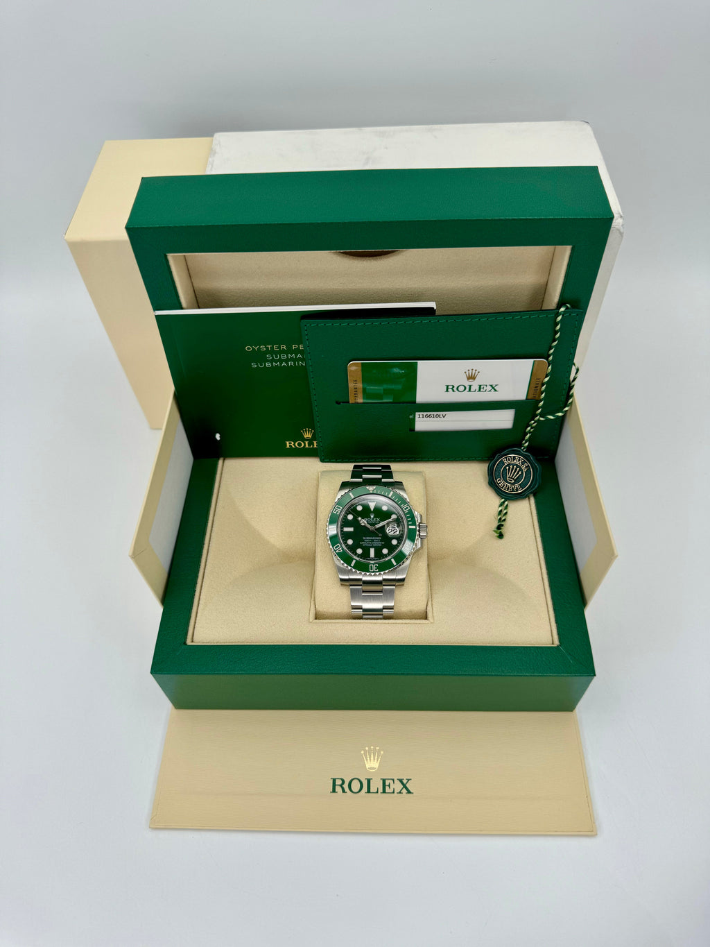 2015 Rolex Submariner "Hulk" 40mm 116610LV Green Dial
