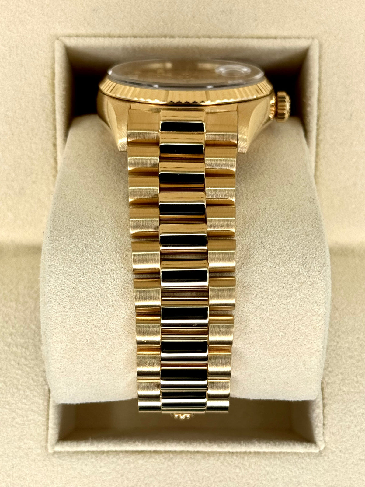 1987 Rolex Day-Date 36mm 18038 Presidential Champagne Diamond Dial