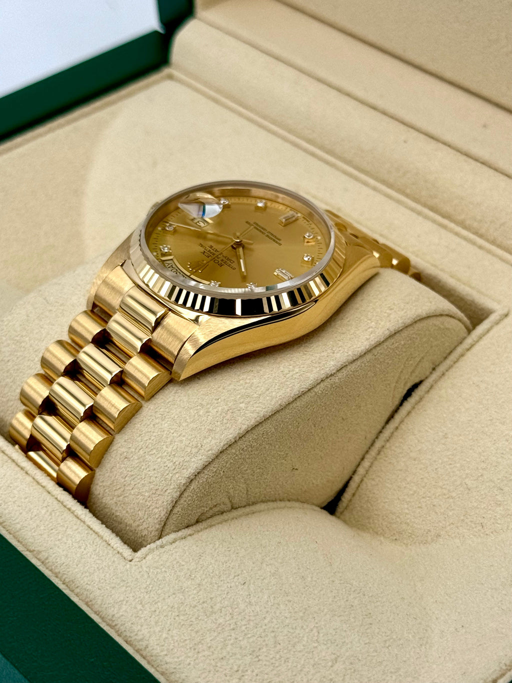 1987 Rolex Day-Date 36mm 18038 Presidential Champagne Diamond Dial