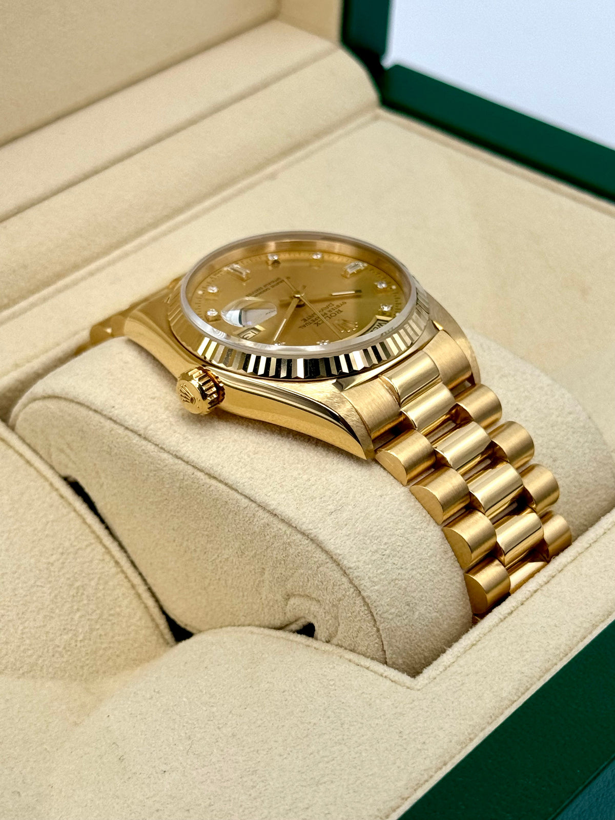 1987 Rolex Day-Date 36mm 18038 Presidential Champagne Diamond Dial