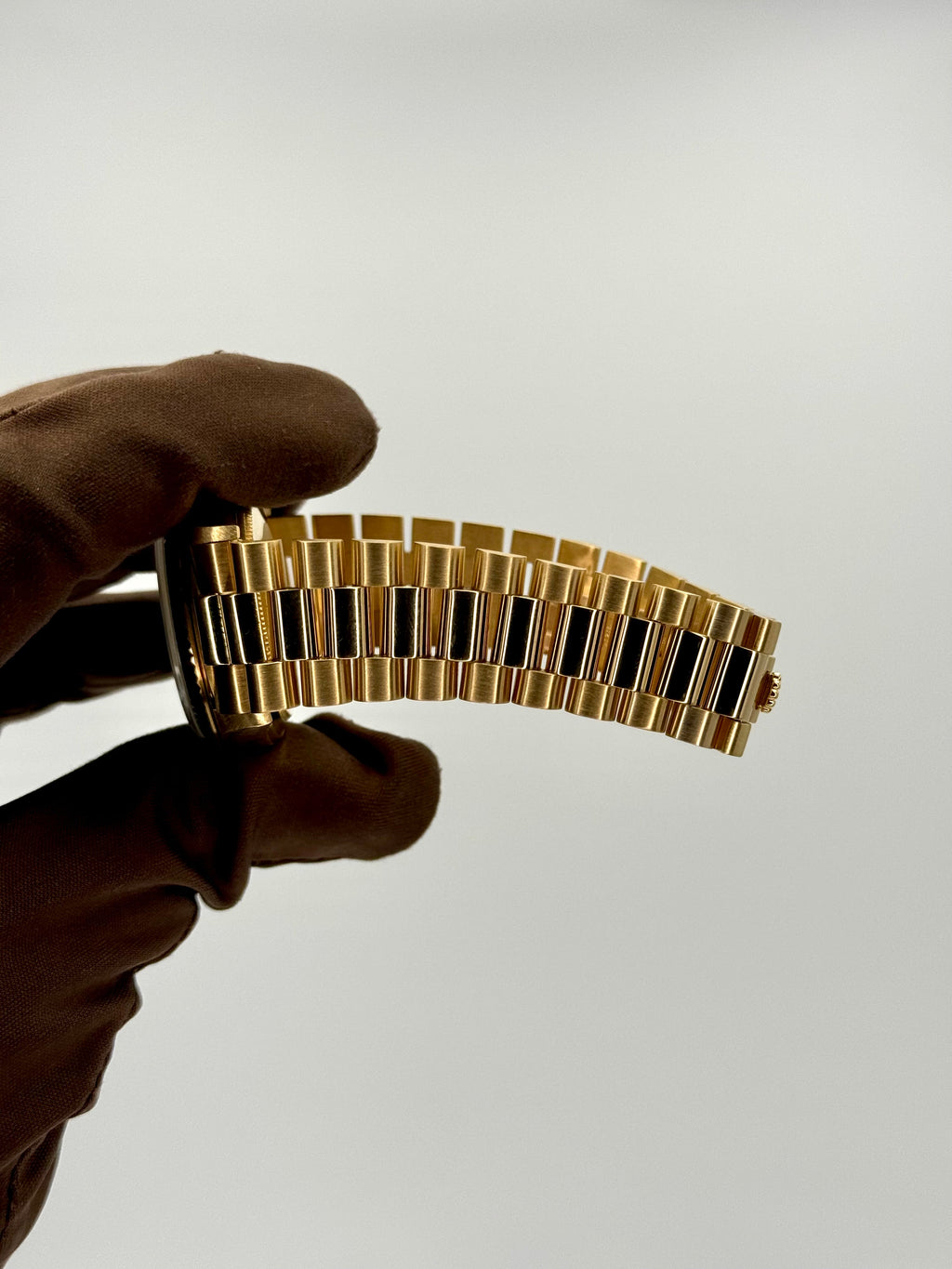 1987 Rolex Day-Date 36mm 18038 Presidential Champagne Diamond Dial