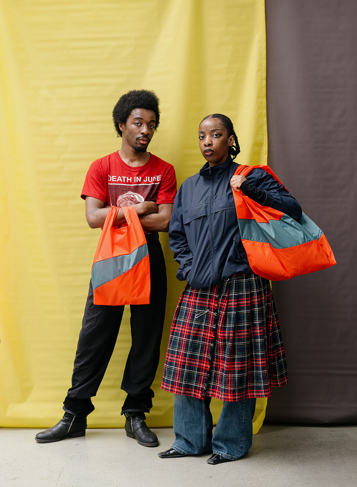 The New Shopping Bag Red Alert & Pine Large