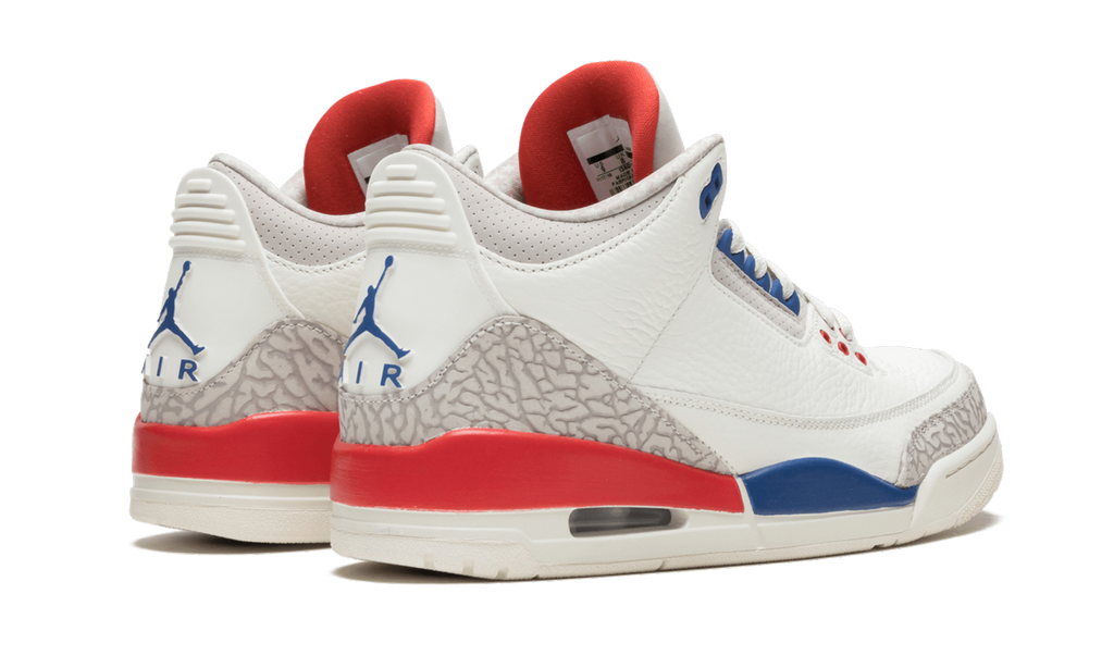 Air Jordan 3 Retro "International Flight" 136064 140