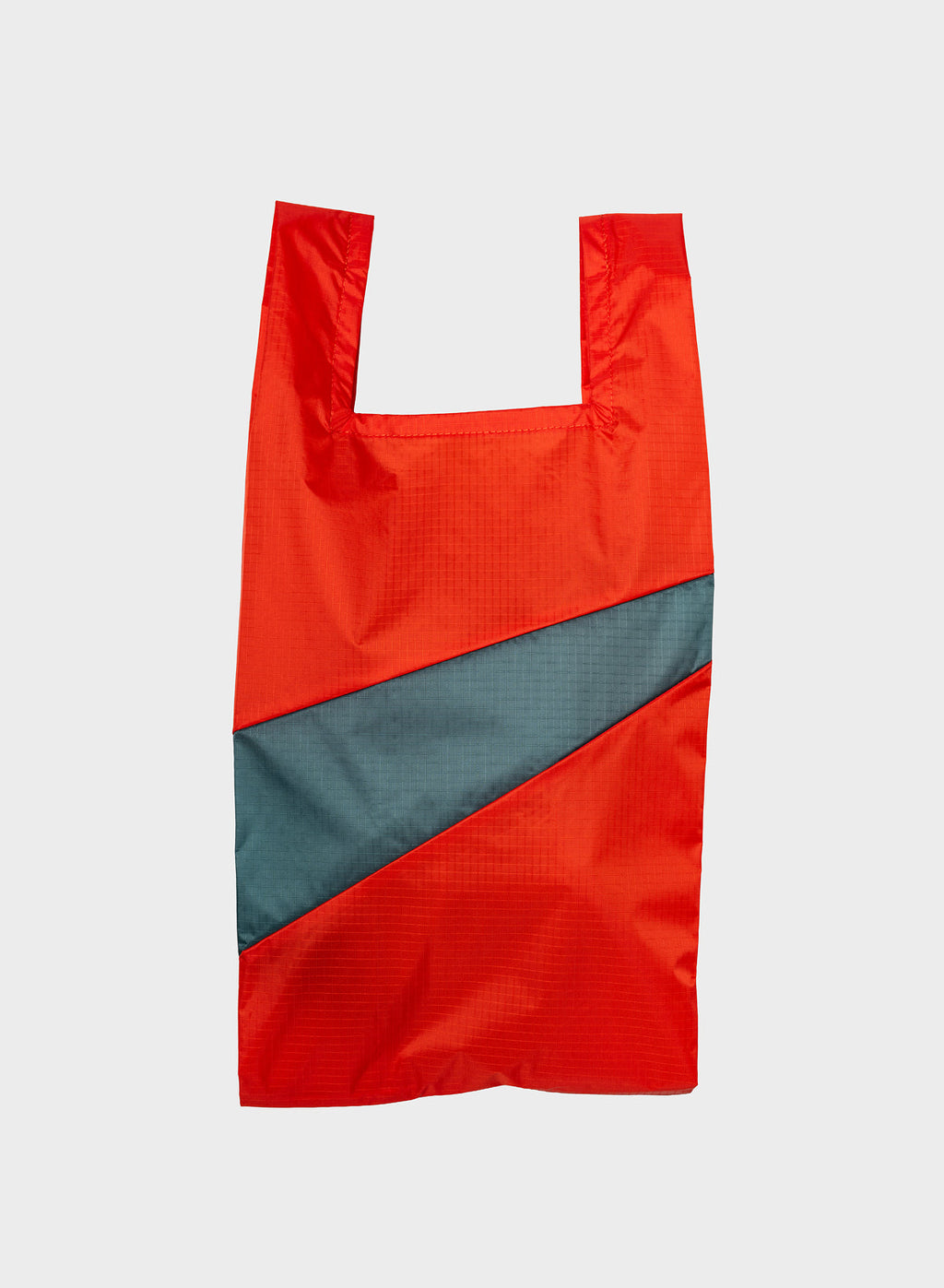The New Shopping Bag Red Alert & Pine Medium