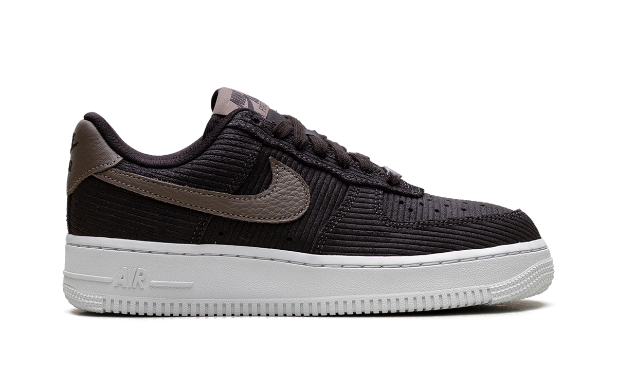 Air Force 1 '07 WMNS "Corduroy Velvet Brown" IM6533 200