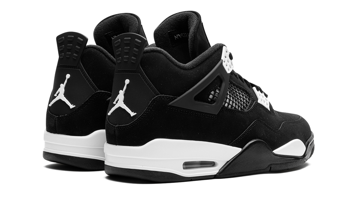 Air Jordan 4 "White Thunder" FQ8138 001