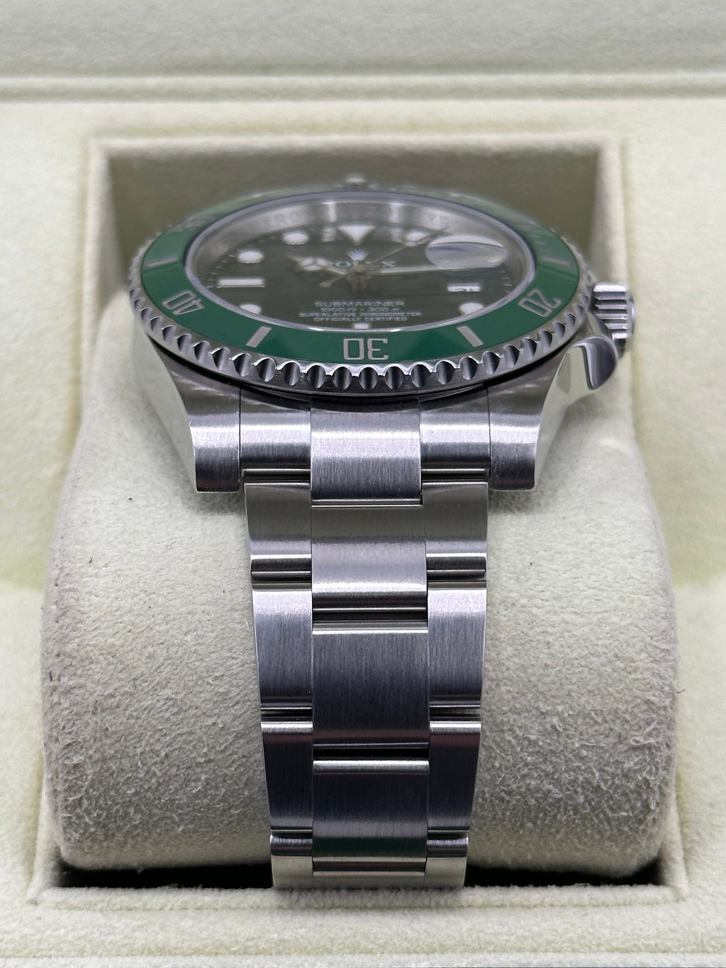 Rolex Submariner "Hulk" 40mm 116610LV Green Dial