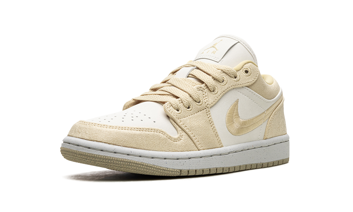 Air Jordan 1 Low WMNS "Team Gold / Sail" FN3722 701
