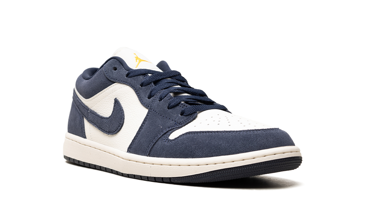 Jordan 1 Low SE "Obsidian Suede" IO7448 400