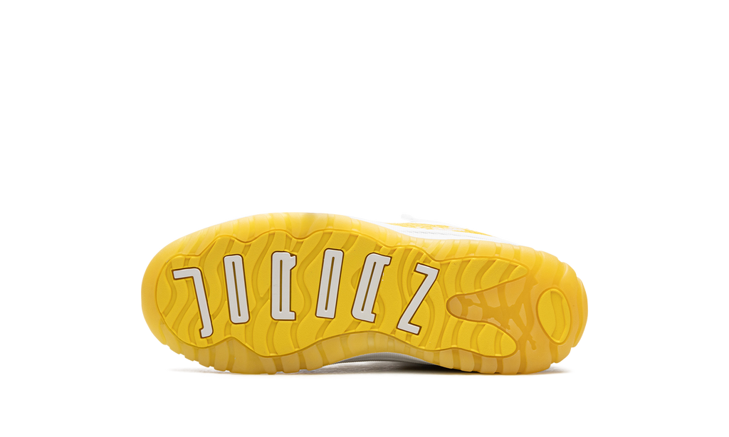 Air Jordan 11 Low PS "Yellow Snakeskin" 580522 107