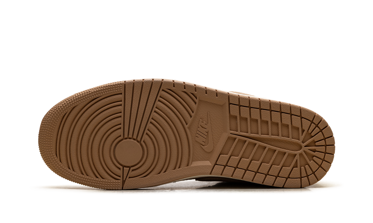Air Jordan 1 Low SE "Flax" HV4089 200