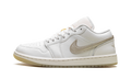 Jordan 1 Low SE WMNS "Metallic Team Gold" HV5157 100